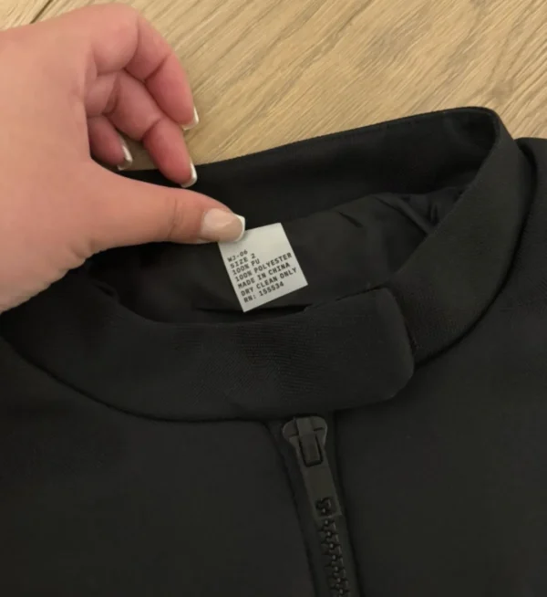 Yeezy Women Jacket WJ-06 Size 2 Tag