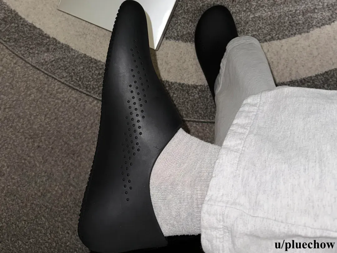 Yeezy Water Shoes AQ-01 Review and Sizing
