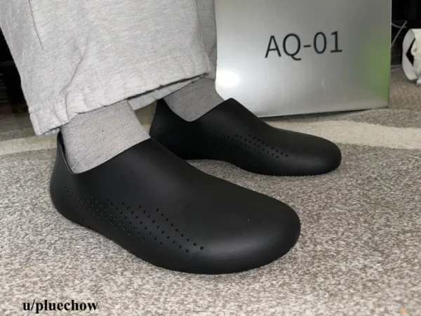 Yeezy Water Shoes AQ-01 Review and Sizing