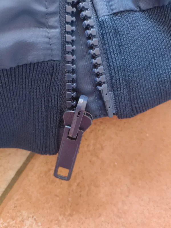 Yeezy Blue BB-01 Size 2 Review and close up pictures Zipper