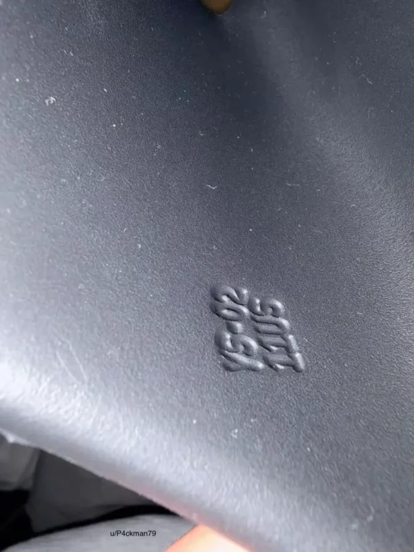 Yeezy Slides YS-02 Size 11 Close up inside