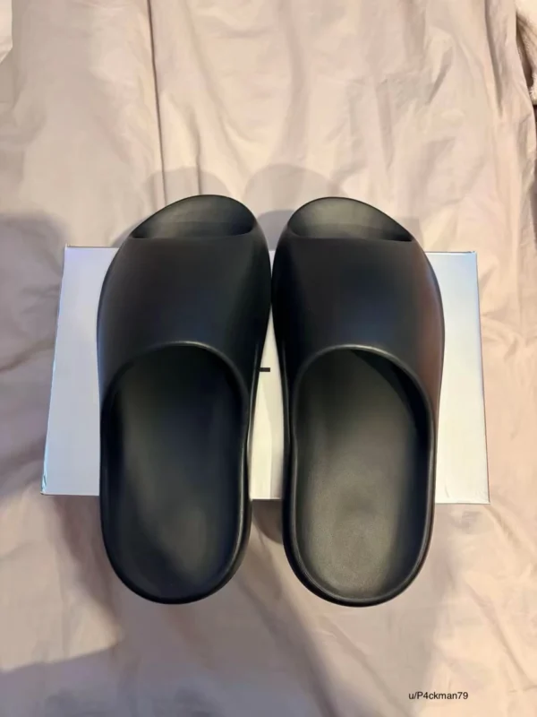 Yeezy Slides YS-02 Size 11
