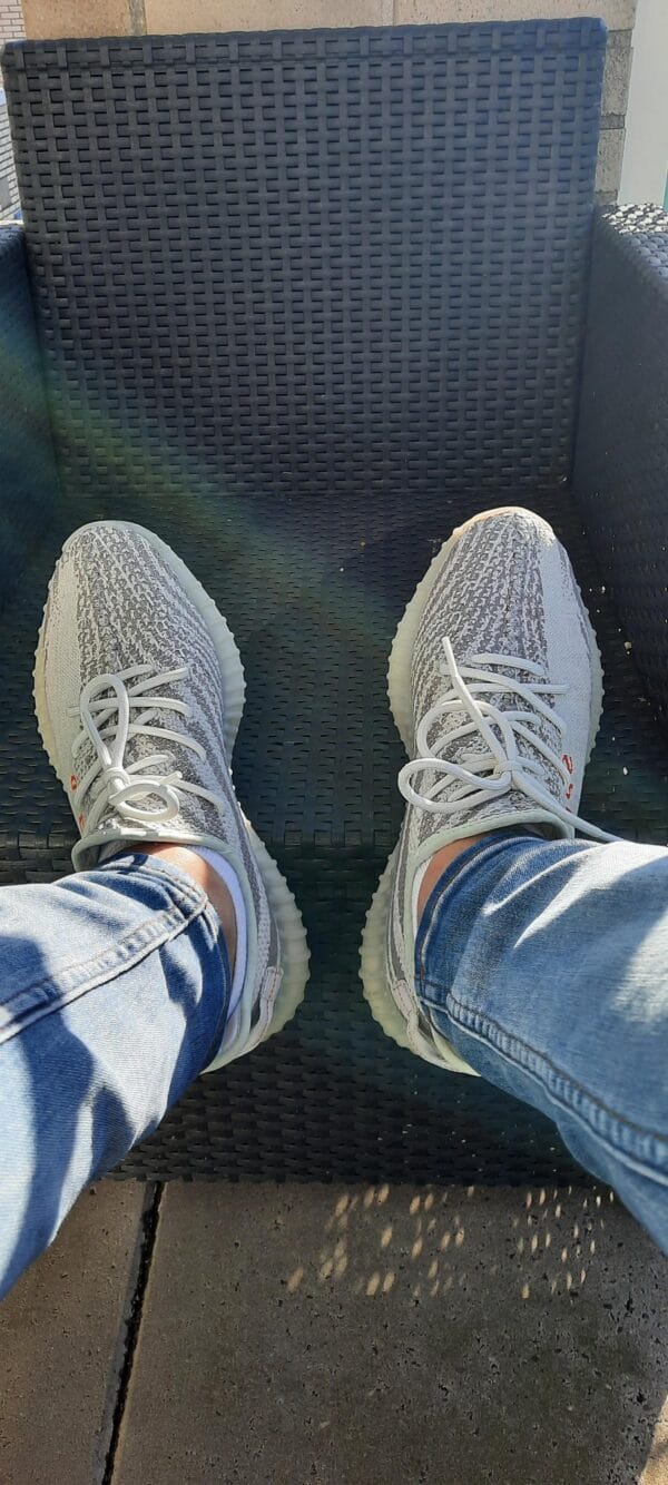 Yeezy 350 V2 Blue Tint on feet, photo by Reddit user u/SessionGlad9553