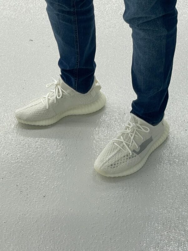 Yeezy 350 V2 Bone on feet, photo by Reddit user u/rodolphobfa