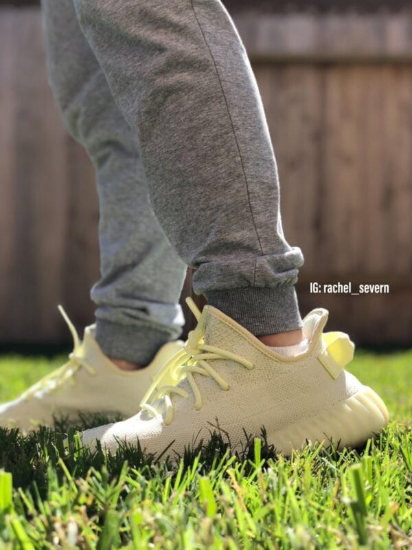 Yeezy 350 V2 Butter on feet, photo by Reddit user u/rachelsev