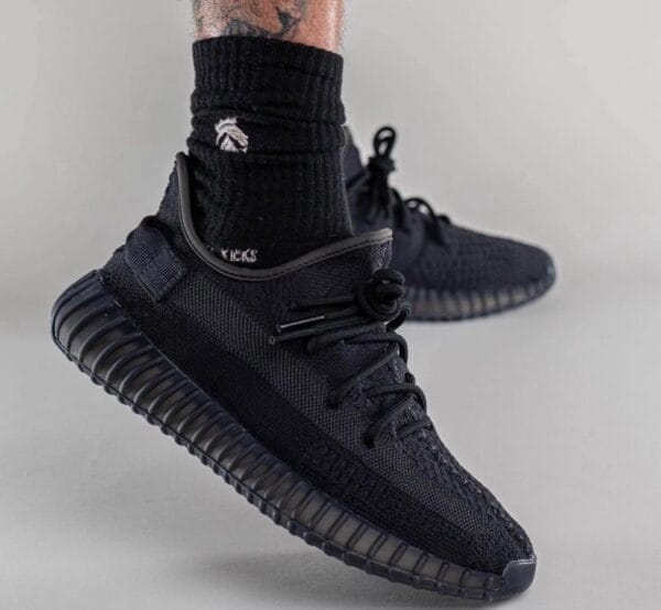 Yeezy 350 V2 Onyx on feet, photo by Reddit user u/Not-Drew_