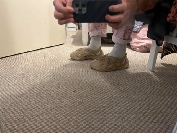 Yeezy Foam Runner Ochre on feet, photo by Reddit user u/zamunda77